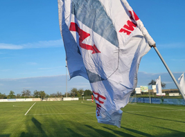 Unterstützt von 30 Felsenkickern gewinnt Turbine 1:0 in Lüttchendorf
